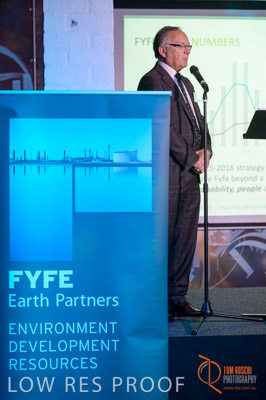 FYFE_XMAS_068_120104