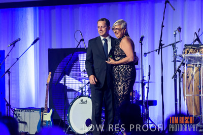 DISCOVERY_DINNER_81P1999