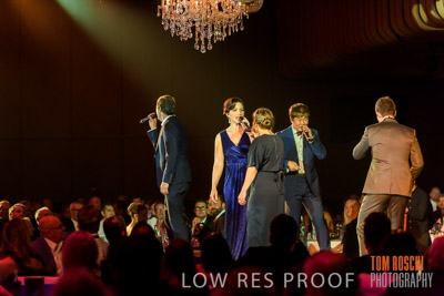 DISCOVERY_DINNER_81P2043