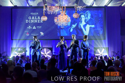 DISCOVERY_DINNER_81P2065