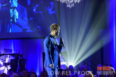 DISCOVERY_DINNER_81P2083