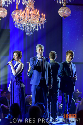 DISCOVERY_DINNER_81P2113