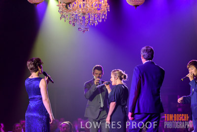 DISCOVERY_DINNER_81P2124