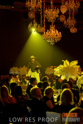 DISCOVERY_DINNER_D4E3513