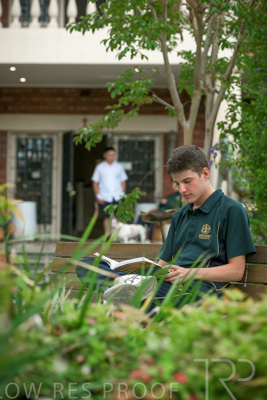 November 2023 / Home-Stay-SCENE-2_231114-_Z9E9385