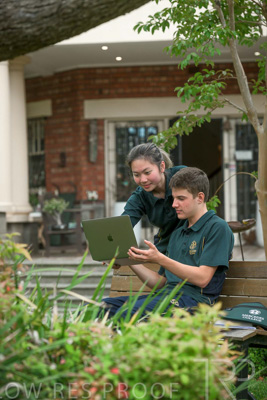 November 2023 / Home-Stay-SCENE-2_231114-_Z9E9488