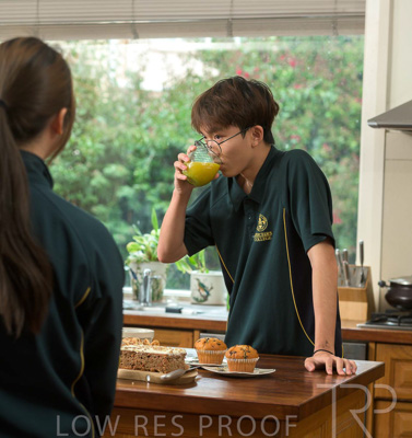 November 2023 / Home-Stay-SCENE-3_231114-_Z9E9806