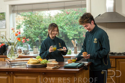 November 2023 / Home-Stay-SCENE-3_231114-_Z9E9899