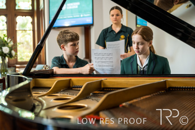 April 2023 / MERCEDES-230403-338