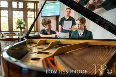 April 2023 / MERCEDES-230403-340