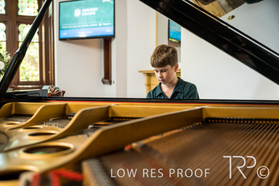 April 2023 / MERCEDES-230403-362