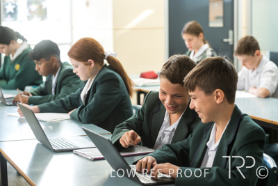 April 2023 / MERCEDES-230404-406