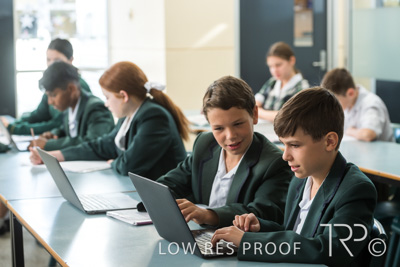 April 2023 / MERCEDES-230404-412