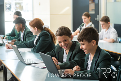 April 2023 / MERCEDES-230404-414