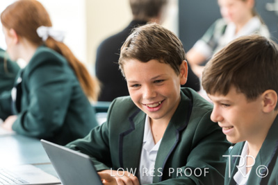 April 2023 / MERCEDES-230404-424