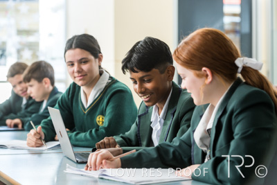 April 2023 / MERCEDES-230404-432