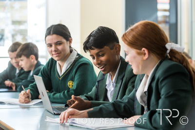 April 2023 / MERCEDES-230404-433