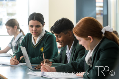 April 2023 / MERCEDES-230404-435