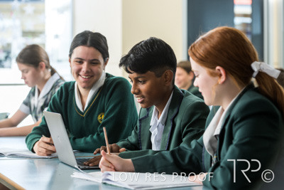 April 2023 / MERCEDES-230404-437