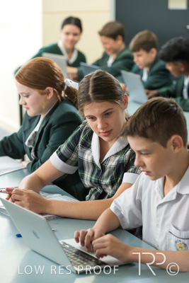 April 2023 / MERCEDES-230404-455