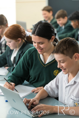 April 2023 / MERCEDES-230404-461