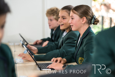 April 2023 / MERCEDES-230404-512