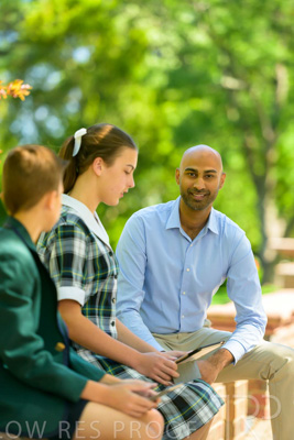 January 2024 / Teacher-with-2-Student-Sitting-Outdoors_240122_Z9E8373
