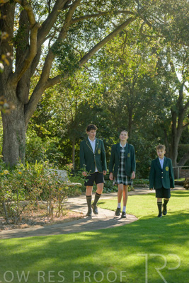 February 2024 / MERCEDES-Propectus-240212-_Z9E9094