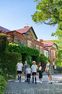 February 2024 / MERCEDES-Propectus-240212-_Z9E9722