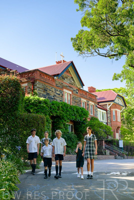 February 2024 / MERCEDES-Propectus-240212-_Z9E9771