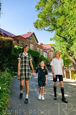 February 2024 / MERCEDES-Propectus-240212-_Z9E9832