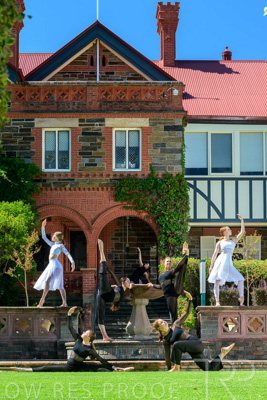 March 2024 / DANCE-Fountain_240327_Z9C3965