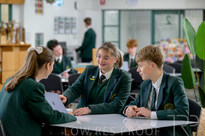 August 2025 / LIBRARY-Seniors_250826-2216