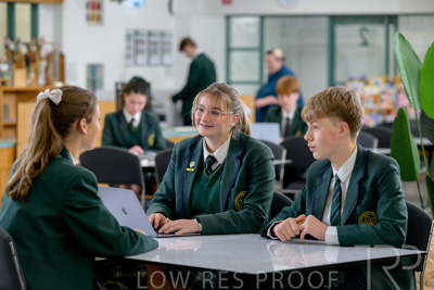 August 2025 / LIBRARY-Seniors_250826-2224