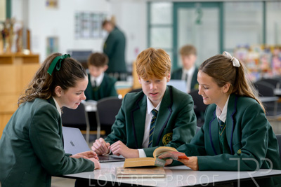 August 2025 / LIBRARY-Seniors_250826-2312