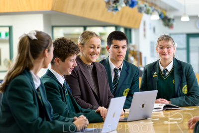 August 2025 / LIBRARY-Seniors_250826-2870