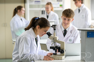 August 2025 / SCIENCE-Seniors_250827-7839