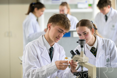 August 2025 / SCIENCE-Seniors_250827-7910