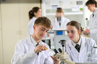 August 2025 / SCIENCE-Seniors_250827-7915