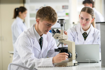 August 2025 / SCIENCE-Seniors_250827-7933