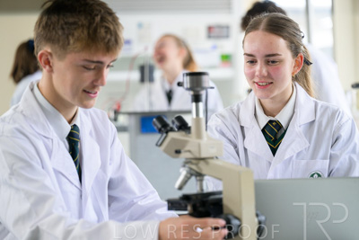 August 2025 / SCIENCE-Seniors_250827-7975