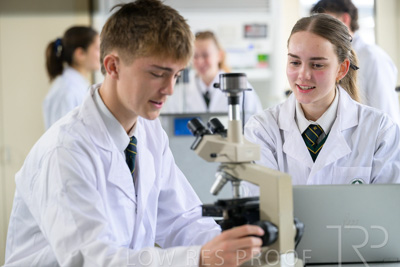 August 2025 / SCIENCE-Seniors_250827-7977