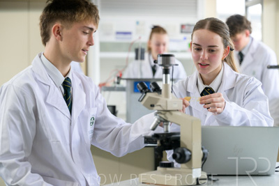 August 2025 / SCIENCE-Seniors_250827-7982