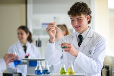 August 2025 / SCIENCE-Seniors_250827-8006