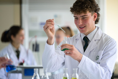 August 2025 / SCIENCE-Seniors_250827-8011