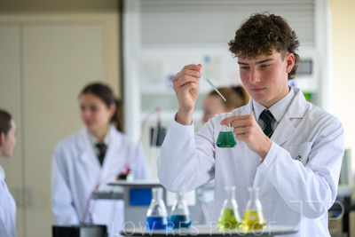 August 2025 / SCIENCE-Seniors_250827-8023