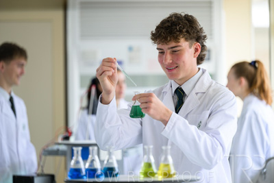 August 2025 / SCIENCE-Seniors_250827-8034