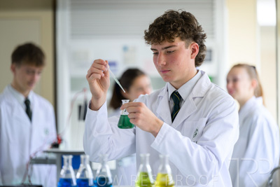 August 2025 / SCIENCE-Seniors_250827-8045