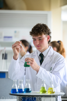 August 2025 / SCIENCE-Seniors_250827-8117