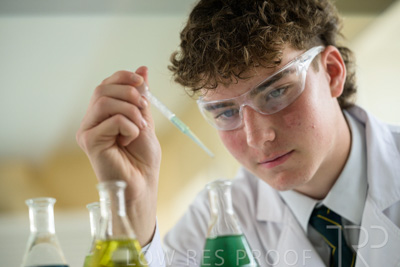 August 2025 / SCIENCE-Seniors_250827-8289